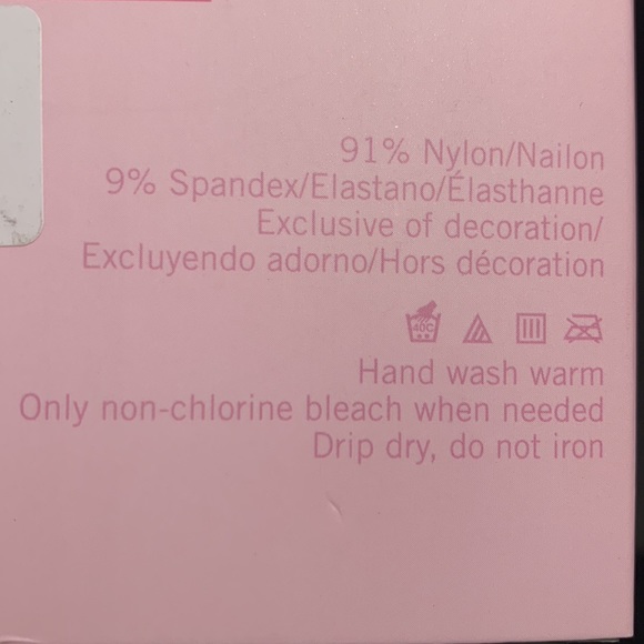 Red sleeping Romper - Picture 11 of 12